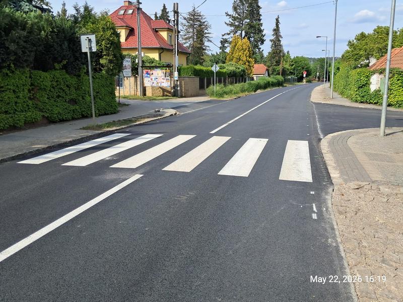 II/115 Dobřichovice, Lety